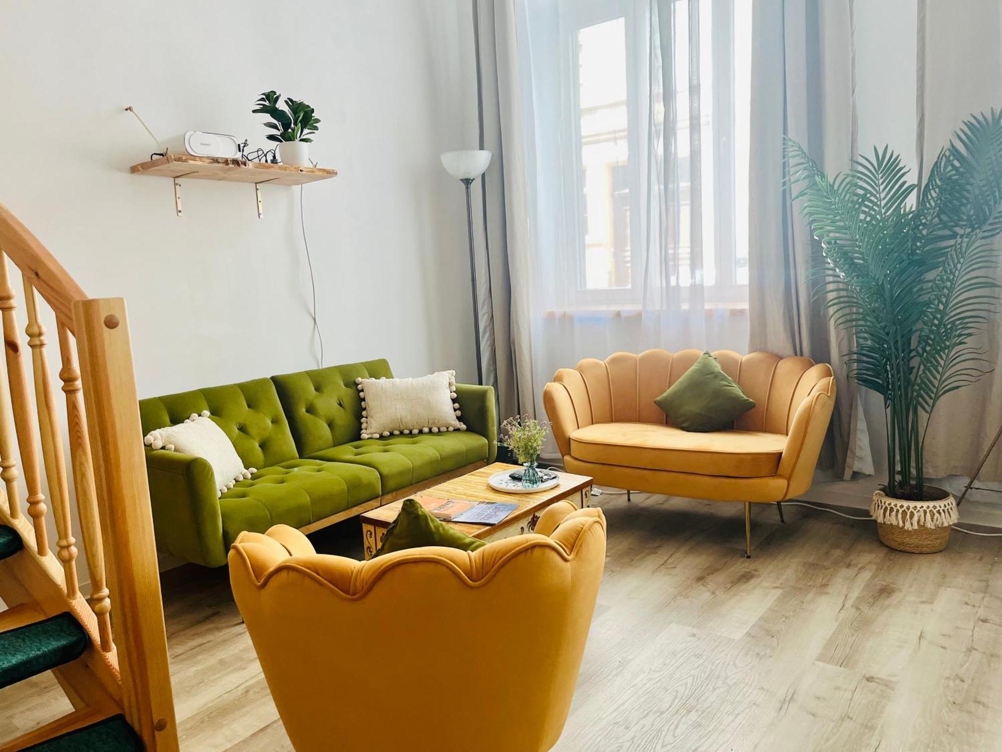 Filmap-apartments-zentrale Lage-boxspringbett-beamer-popcorn-gratis Parkplatz * Görlitz