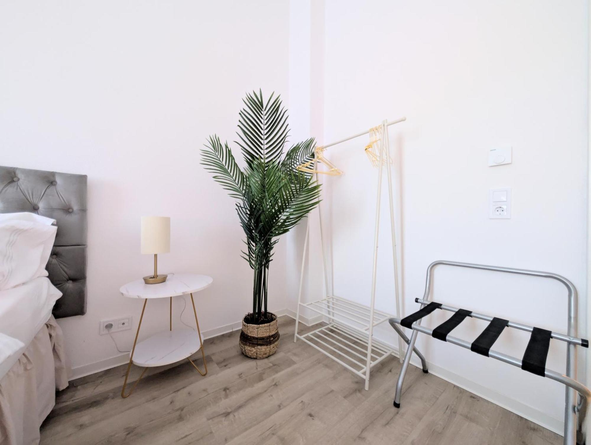 Filmap-apartments-zentrale Lage-boxspringbett-beamer-popcorn-gratis Parkplatz * Görlitz